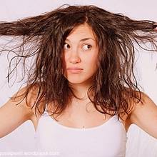 Jak ograniczyć przetłuszczanie się włosów?