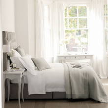 Jak urządzić romantyczną sypialnię?