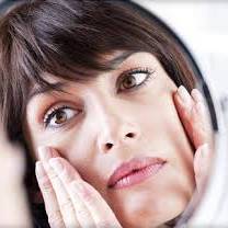 Jakie kosmetyki i jaki makijaż są najlepsze dla dojrzałej cery?