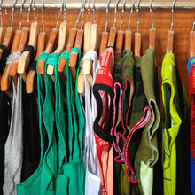 Domowe sposoby odświeżania odzieży