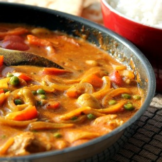 Przepis na aromatycznego kurczaka curry z warzywami