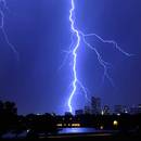 Czego nie należy robić podczas burzy?