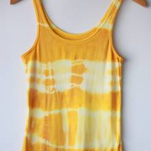 Jak farbować ubrania z użyciem kurkumy?