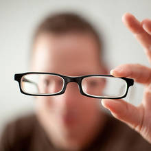 W jaki sposób leczyć krótkowzroczność?