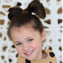 Jak wykonać kokardę z włosów krok po kroku?