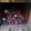 Jak przystroić kominek na Halloween?