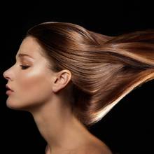 Prostowanie włosów – co warto o tym wiedzieć?