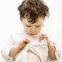 Jak uczyć malucha ubierania się?