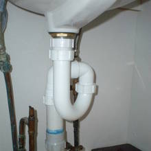 Domowe sposoby na udrażnianie rur