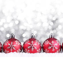 Różne sposoby na udekorowanie choinki