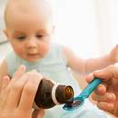 Jak podawać małemu dziecku leki?