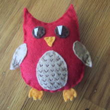 Jak wykonać wiszącą sowę z filcu?