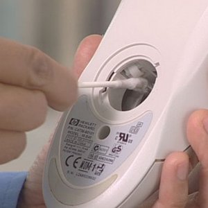 Jak czyścić obudowę?