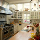 Jakie sprzęty i gadżety powinny znaleźć się w każdej kuchni?