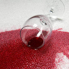 Jak wywabić plamy po czerwonym winie?