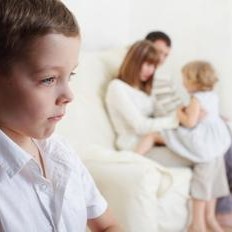 Jak postępować z dzieckiem, które czuje się gorsze od swojego rodzeństwa?