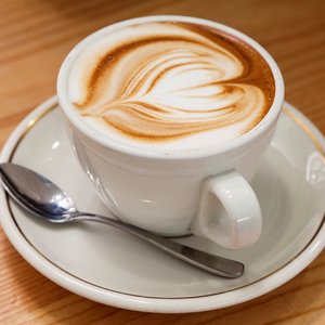 Ekspres lub spieniacz do kawy