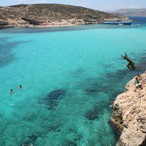 Jakie są najciekawsze plaże na Malcie?