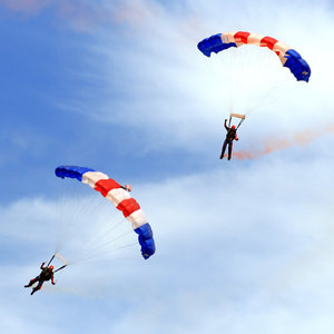 Skok ze spadochronem