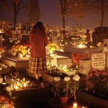 W jaki sposób czyścić grobowiec z marmuru?