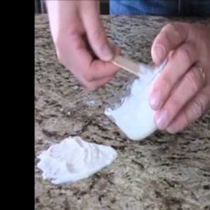 Jak usuwać plamy z powierzchni marmurowych?