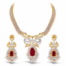 Jak dobrać biżuterię, aby podkreślić swoją urodę?