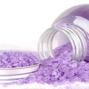 Kąpiele w soli i peelingi