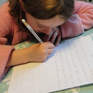 Jak przygotować dziecko do pisania opowiadań?