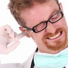 W jaki sposób odetkać ucho?