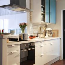 Jak urządzić małą kuchnię?