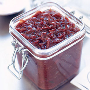 Przekładanie do słoików