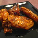 Przepis na skrzydełka z kurczaka w marynacie z musztardy podlewane piwem