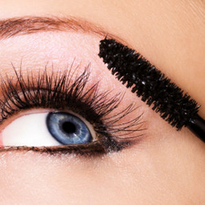 Wykonywanie makijażu