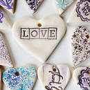 Jak wykonać ozdoby z masy solnej z napisami?