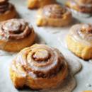 Przepis na świąteczne bułeczki z cynamonem