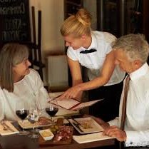 Komu dajemy napiwek?