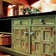 Jak odmienić kuchenne szafki?