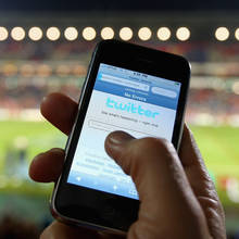 Co robić, gdy telefon wpadnie do wody?