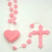 Z jakich części składa się różaniec?