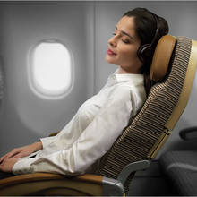 Jak smacznie się wyspać podczas podróży samolotem?