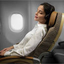 Jak smacznie się wyspać podczas podróży samolotem?