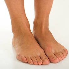 Jak pozbyć się opuchlizny nóg?