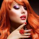 Jakie barwy ubrań pasują do rudych włosów?