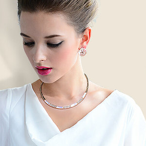 Biżuteria do dekoltów typu fala