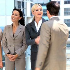 Zapamiętuj poznane osoby