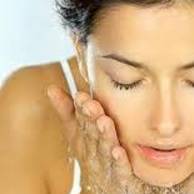 Jak dbać o tłustą cerę?