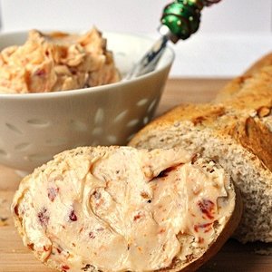 Masło pomidorowo-bazyliowe