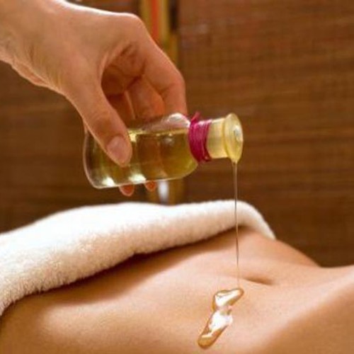 Jak wykonać jadalny olejek do masażu?