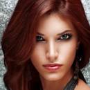 Jakie są naturalne sposoby farbowania włosów?