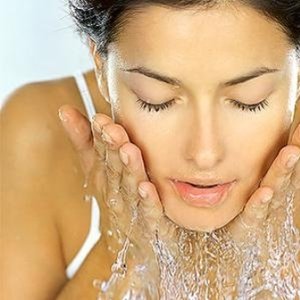 Myj twarz, ale nie za często